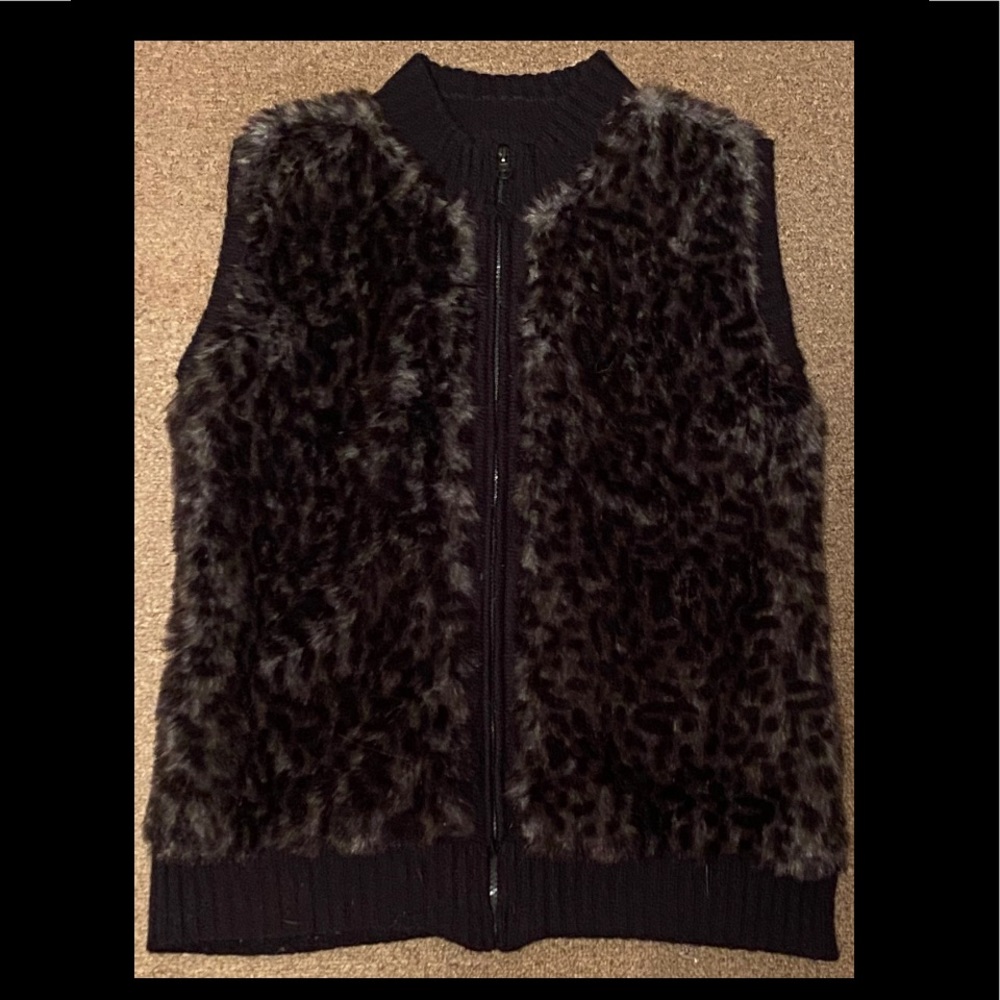Womens Leopard Faux Fur Vest Size M Brand-Love Lola